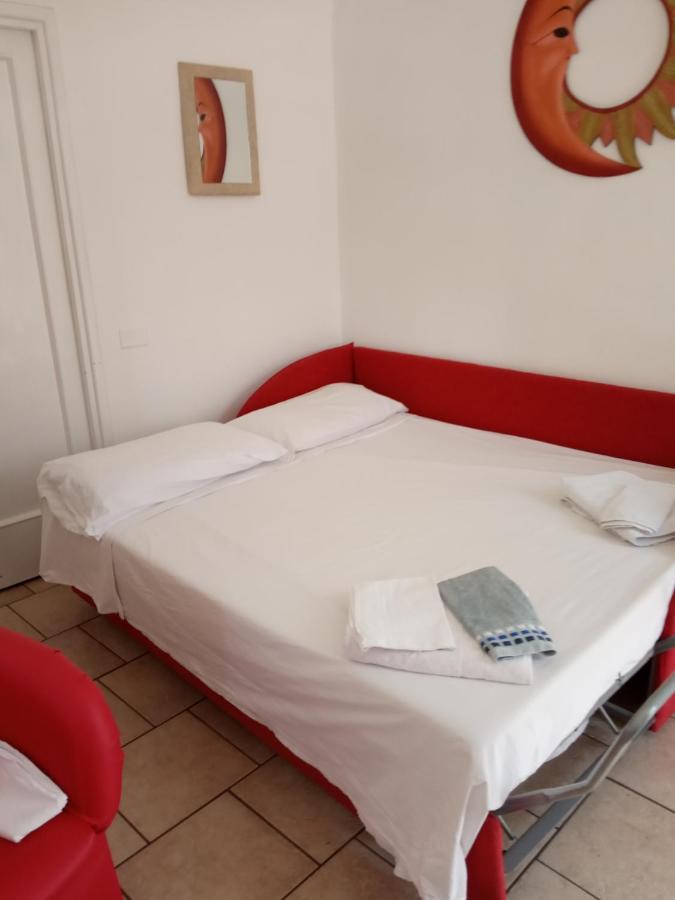 Holiday House Maurizio Formia Exterior foto